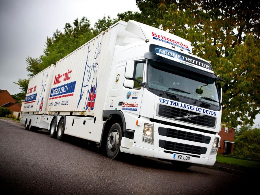  Volvo FM 380 6x2 2010 года  (UK) (фото 2 из 2)